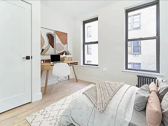 3rd image of 306 E 5th St