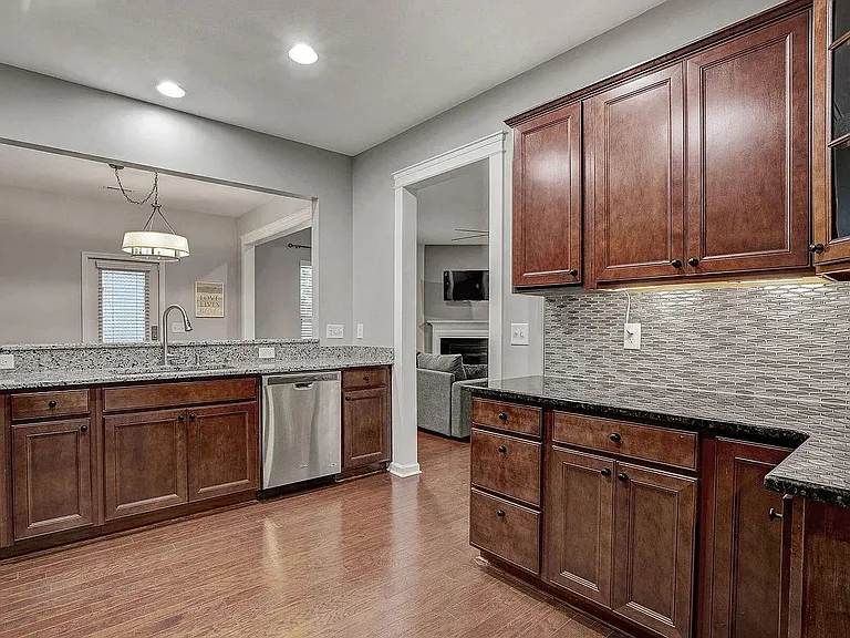 239 Lynchwick Ln — Photo 11