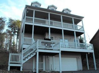 109 Waterside Ln, Cross Junction, VA 22625