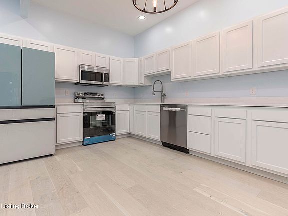 5th image of 218 N 22nd St