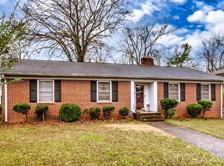 516 S Mulberry St, Statesville, NC 28677