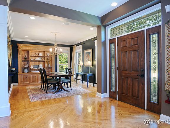 Foyer/Dining Room