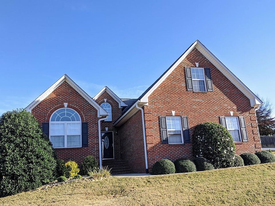 1st image of 806 Ellington Park Dr