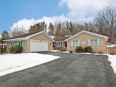 2379 Woodcrest Dr, Johnstown, PA, 15905
