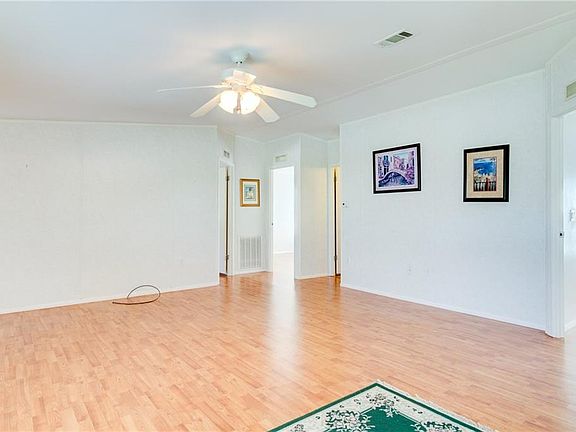 5th image of 436 Plover Dr