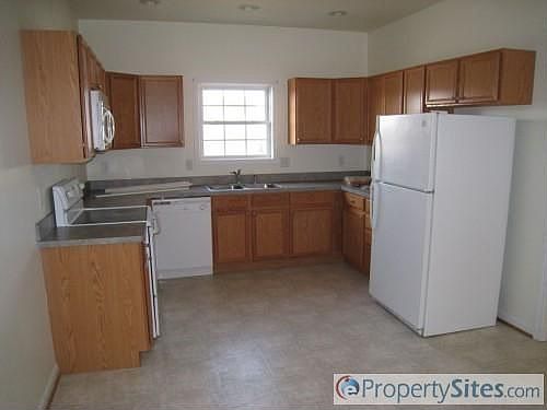 3rd image of 604 Allegheny Cir