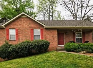 1238 Cottonwood Dr, Clarksville, TN 37040