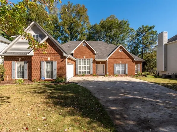 2416 Hampton Park Dr, Buford, GA 30519