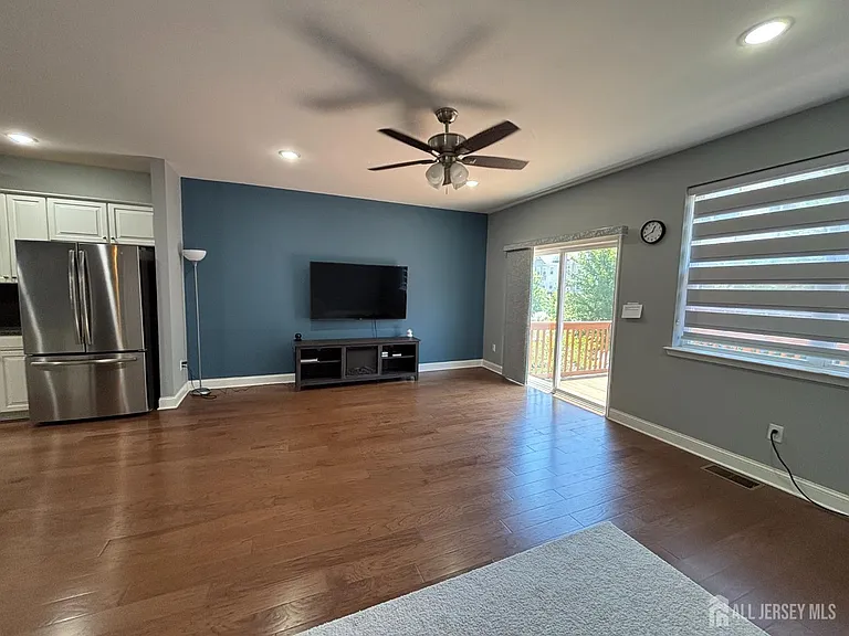 1302 Hights Farm Rd N — Photo 7