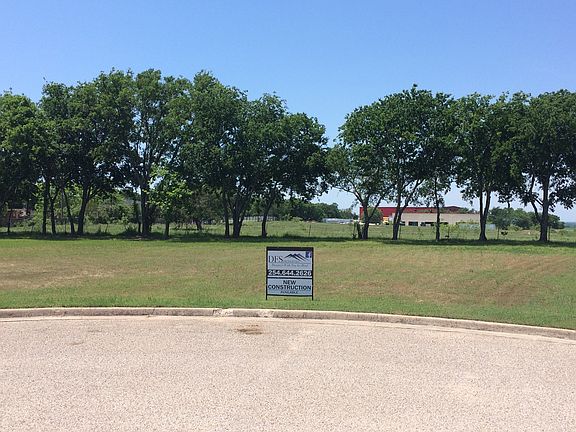 3rd image of 421 Northridge Cir