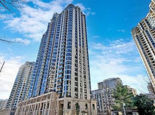 10 Northtown Way #913, Toronto, ON M2N 7L4