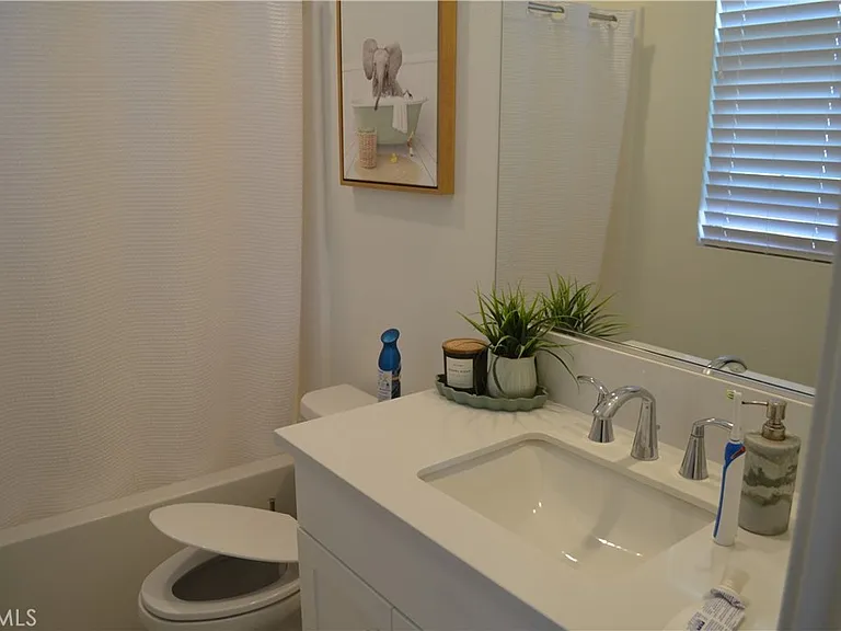 513 Tamarind Way — Photo 16