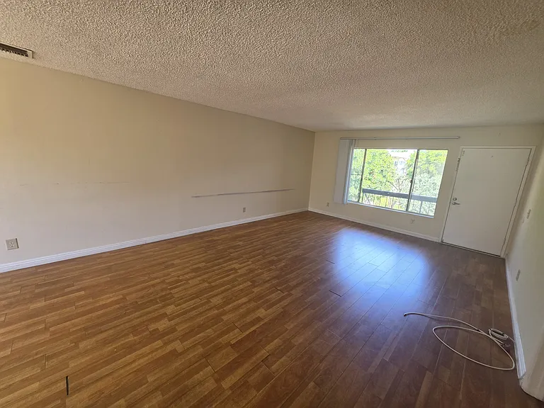 5055 Coldwater Canyon Ave #213 — Photo 12