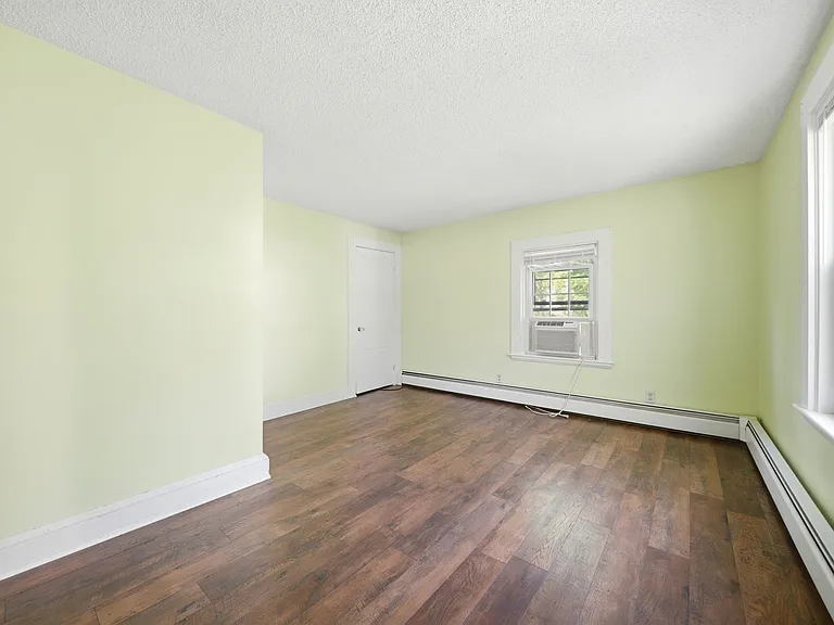 7 Wilson Ave — Photo 25