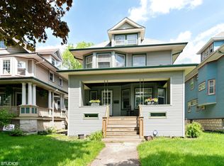 828 Gunderson Ave, Oak Park, IL 60304