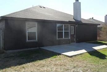 3rd image of 724 Rock Springs Dr
