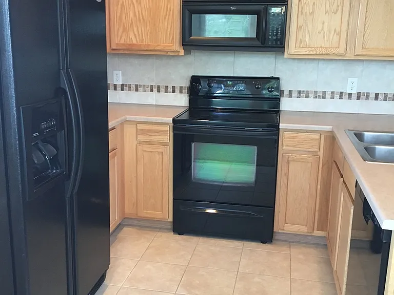 3303 Molly Ln — Photo 6