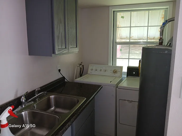 623 Edgar St — Photo 6