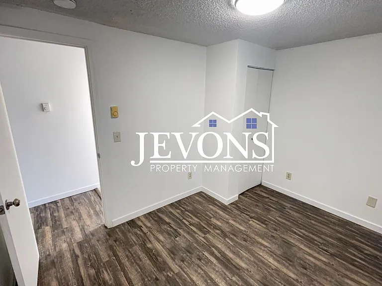 2414 N St NE #C — Photo 15