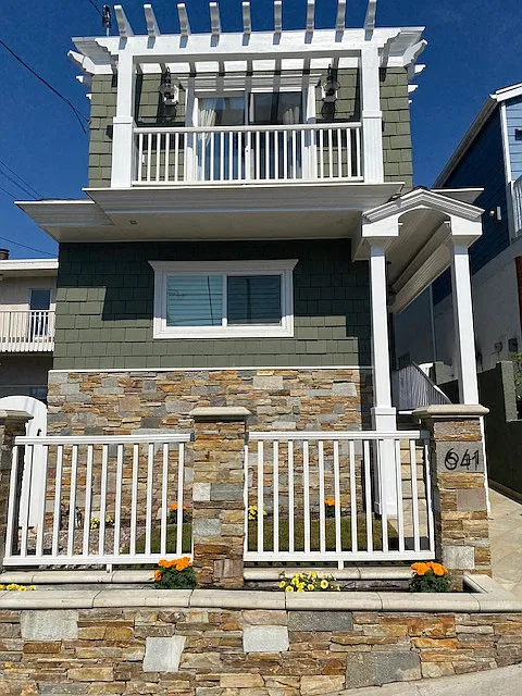 5 bed, 2719 sqft, $11,000 — Photo 2