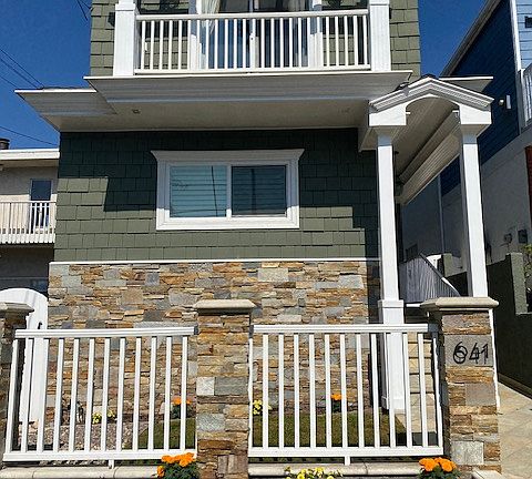 2nd image of 641 Longfellow Ave