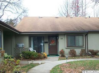 33 Manchester Ct, Red Bank, NJ 07701