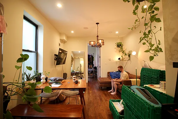 Rented by Hagstrom Management Inc | media 2