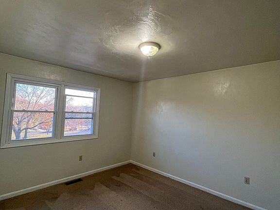 4th image of 2626 Belle Ave NE #2626