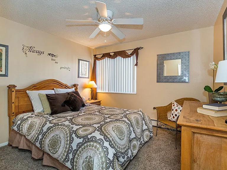 Park Ridge Apartments — Photo 4
