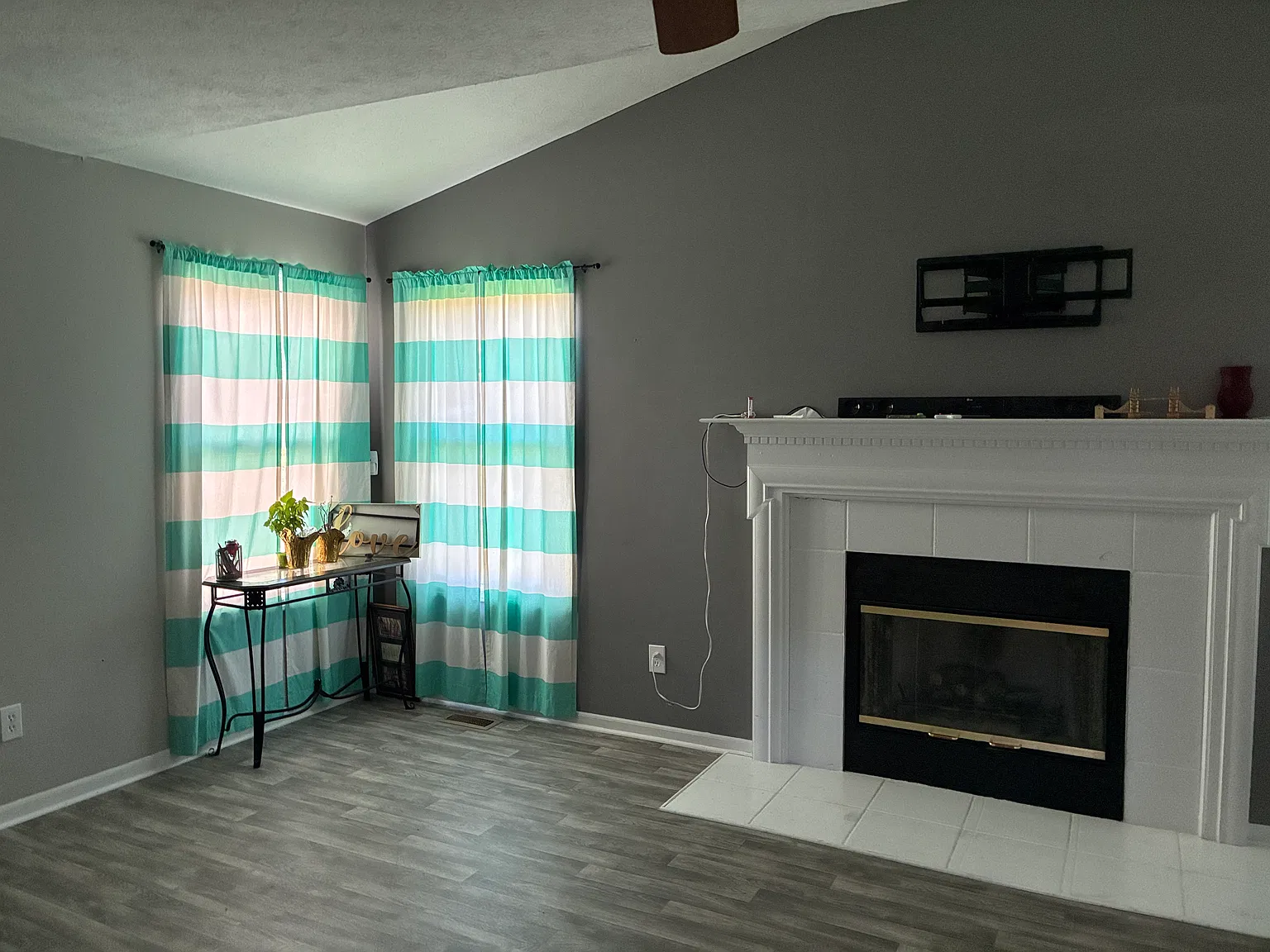 4 bed, 2.5 bath, 2130 sqft, $2,400 — Photo 4