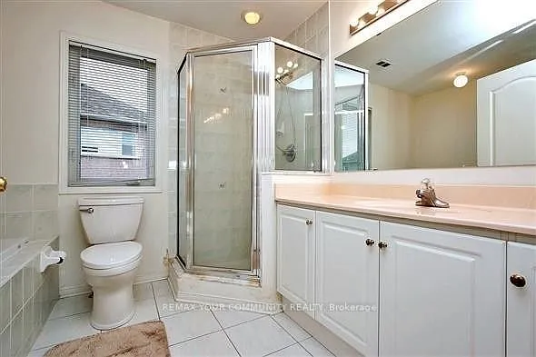 33 Golden Oak Ave — Photo 12