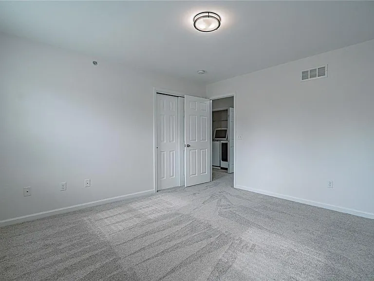 253 Milkweed Dr — Photo 23