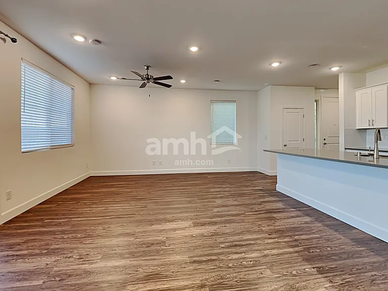 10074 Cathedral Spires Ave — Photo 5