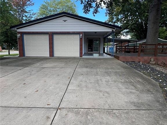 2nd image of 1206 Hibiscus Drive