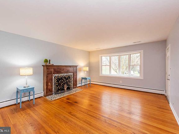 5th image of 515 La Clair Ave