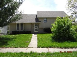 2029 High St, Leavenworth, KS 66048