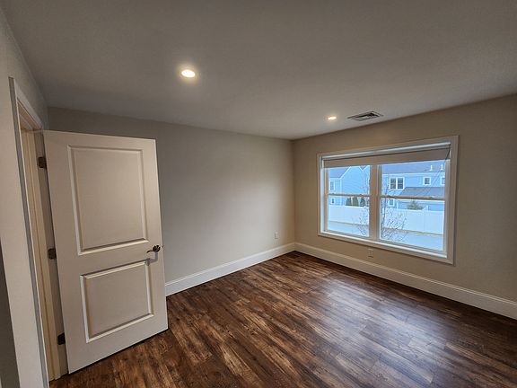 4th image of 21 Paul Francis Way #36