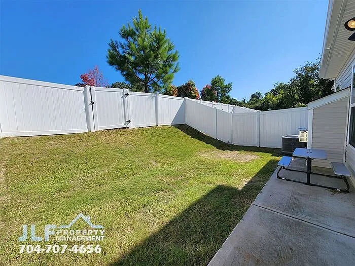 10412 Dalton Woods Ct — Photo 22