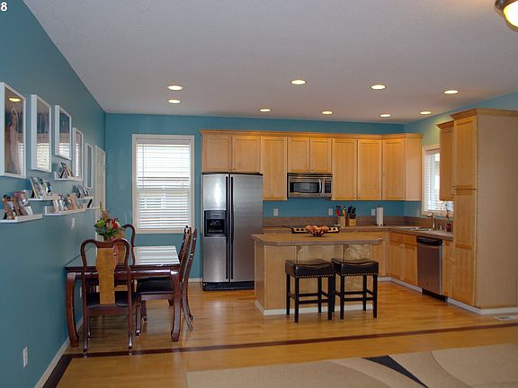 4th image of 6004 NE 56th St