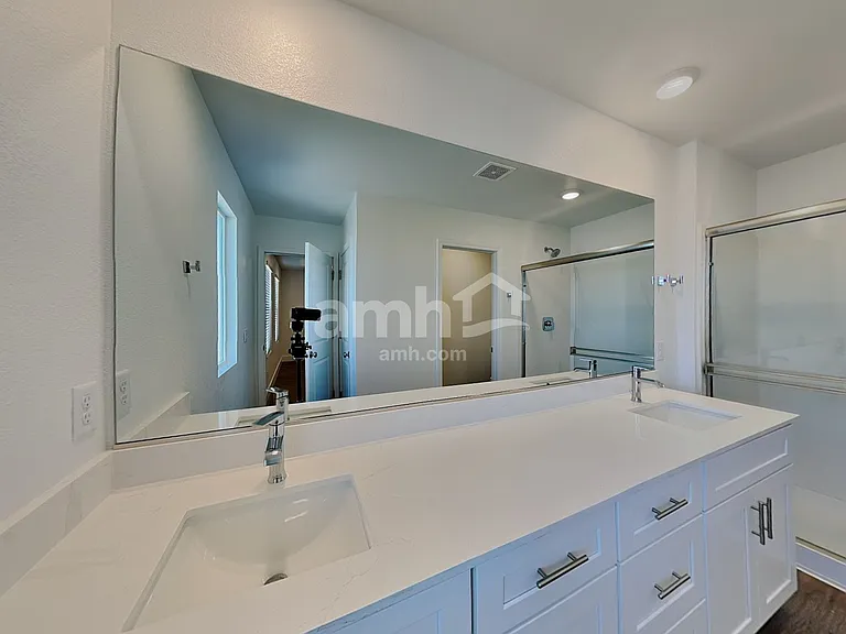 11146 Magallanes St — Photo 10
