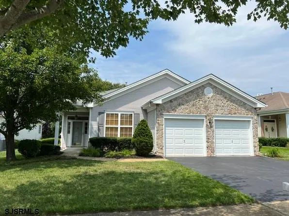 104 Newcastle Ct, Galloway, NJ 08205