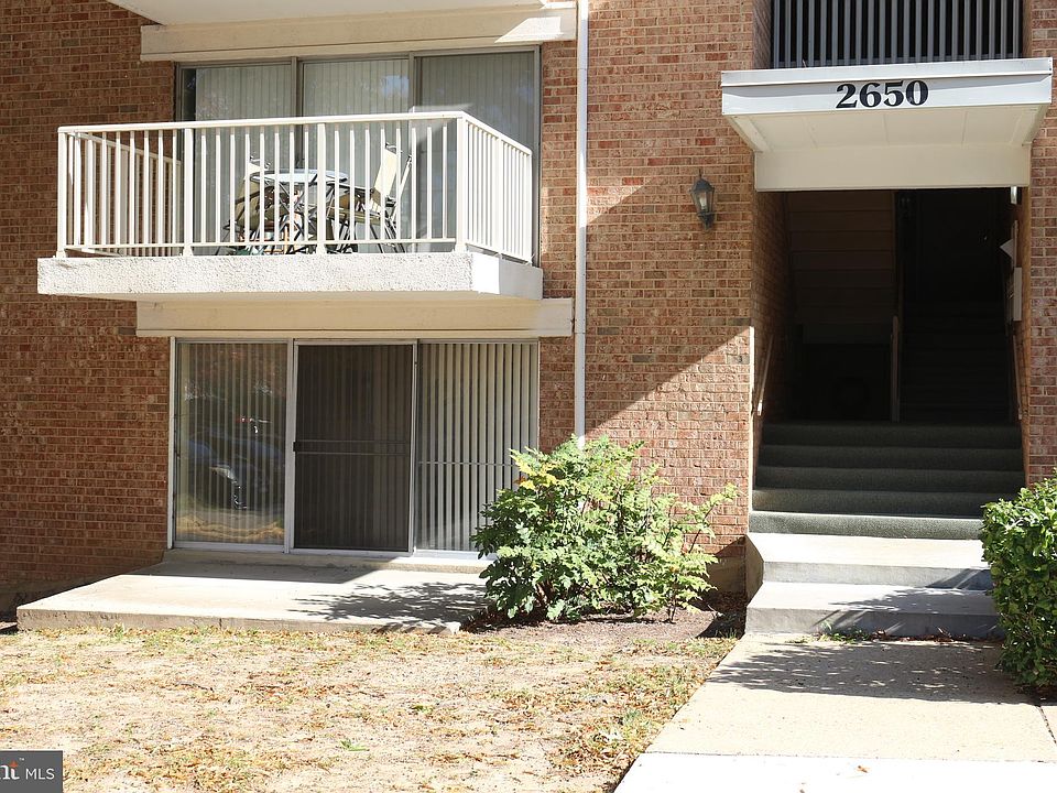 1st image of 2650 Redcoat Dr #86