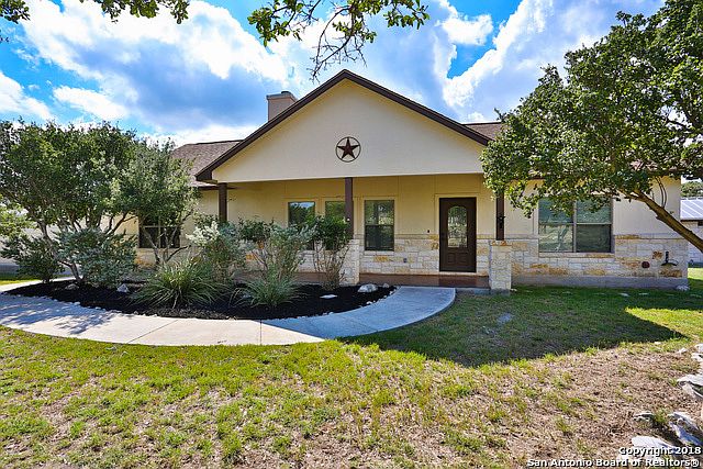 1st image of 307 Red Oak Dr