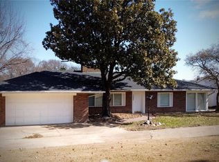 1042 N Florissant Rd, Saint Louis, MO 63135