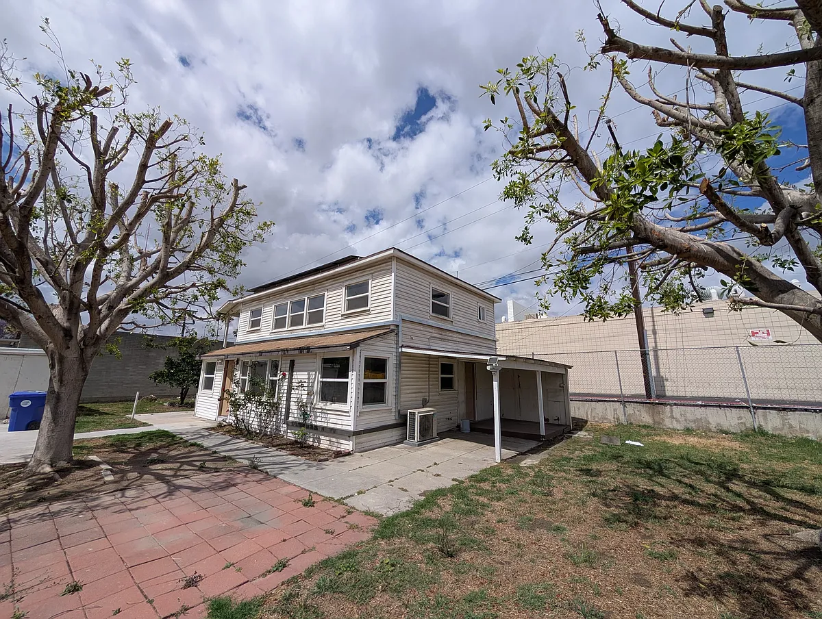 Building Photo - 3713 Packard Ave #B