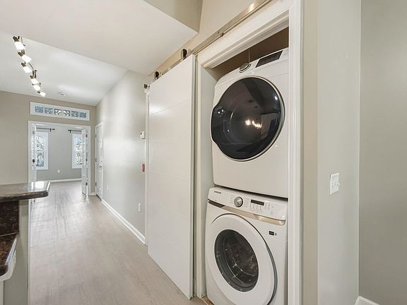 5th image of 258 Pine St APT 2R