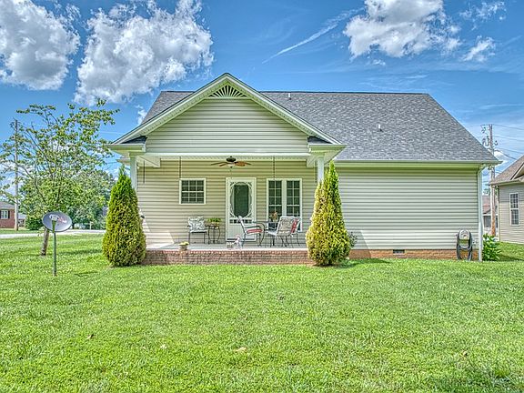 4th image of 110 Stover Dr