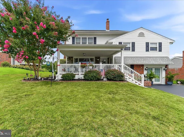 320 Columbia Pl, Broomall, PA 19008
