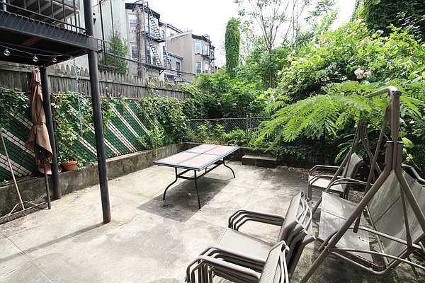 Rented by Compass | media 8