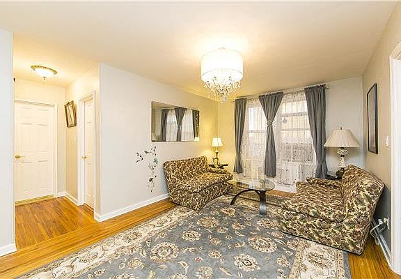 5th image of 387 Avenue S Unit 4B